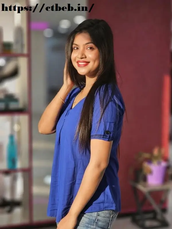female escort Vadodara profile